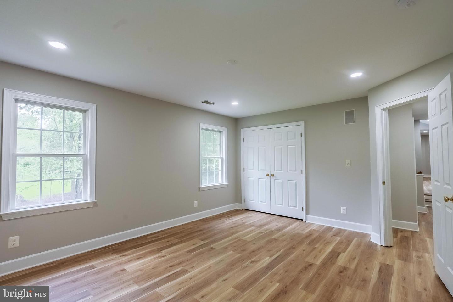 898 GOLDEN ARROW ST, GREAT FALLS, Virginia 22066, 4 Bedrooms Bedrooms, ,3 BathroomsBathrooms,Residential,For sale,898 GOLDEN ARROW ST,VAFX2237386 MLS # VAFX2237386