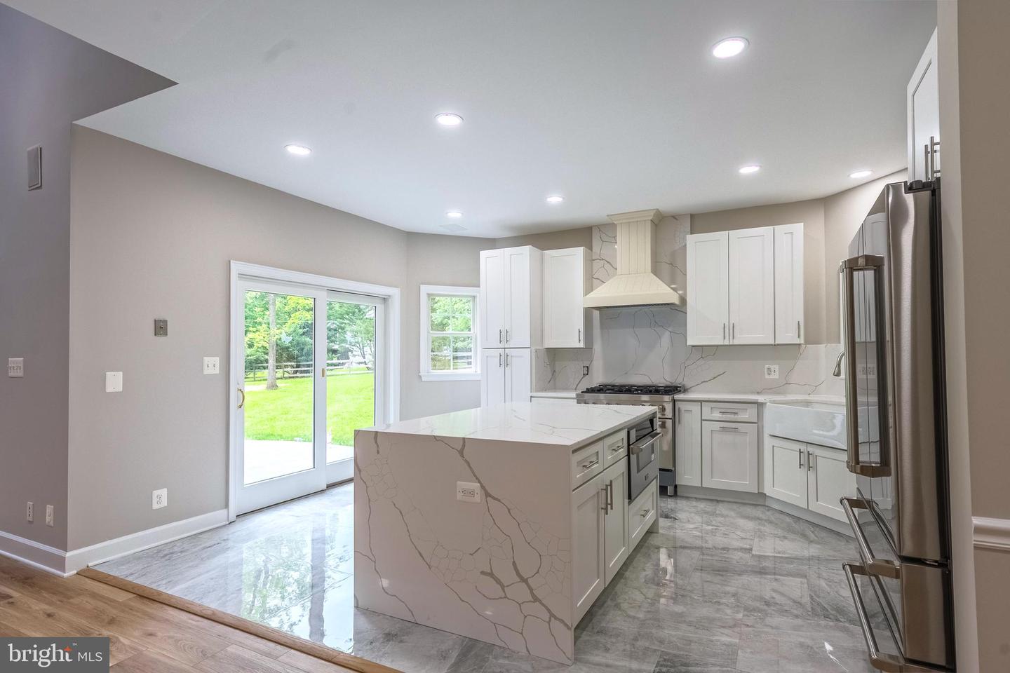898 GOLDEN ARROW ST, GREAT FALLS, Virginia 22066, 4 Bedrooms Bedrooms, ,3 BathroomsBathrooms,Residential,For sale,898 GOLDEN ARROW ST,VAFX2237386 MLS # VAFX2237386