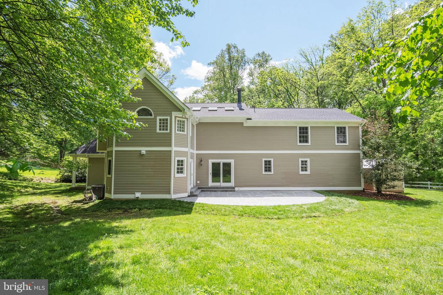 898 GOLDEN ARROW ST, GREAT FALLS, Virginia 22066, 4 Bedrooms Bedrooms, ,3 BathroomsBathrooms,Residential,For sale,898 GOLDEN ARROW ST,VAFX2237386 MLS # VAFX2237386