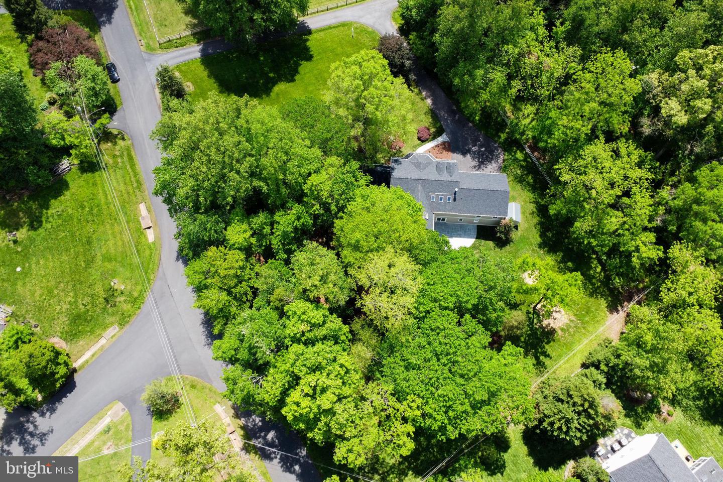898 GOLDEN ARROW ST, GREAT FALLS, Virginia 22066, 4 Bedrooms Bedrooms, ,3 BathroomsBathrooms,Residential,For sale,898 GOLDEN ARROW ST,VAFX2237386 MLS # VAFX2237386