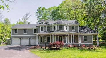 898 GOLDEN ARROW ST, GREAT FALLS, Virginia 22066, 4 Bedrooms Bedrooms, ,3 BathroomsBathrooms,Residential,For sale,898 GOLDEN ARROW ST,VAFX2237386 MLS # VAFX2237386