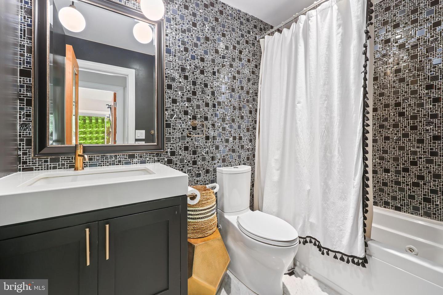 11224 GOLDFLOWER CT, FAIRFAX STATION, Virginia 22039, 3 Bedrooms Bedrooms, ,2 BathroomsBathrooms,Residential,For sale,11224 GOLDFLOWER CT,VAFX2237442 MLS # VAFX2237442