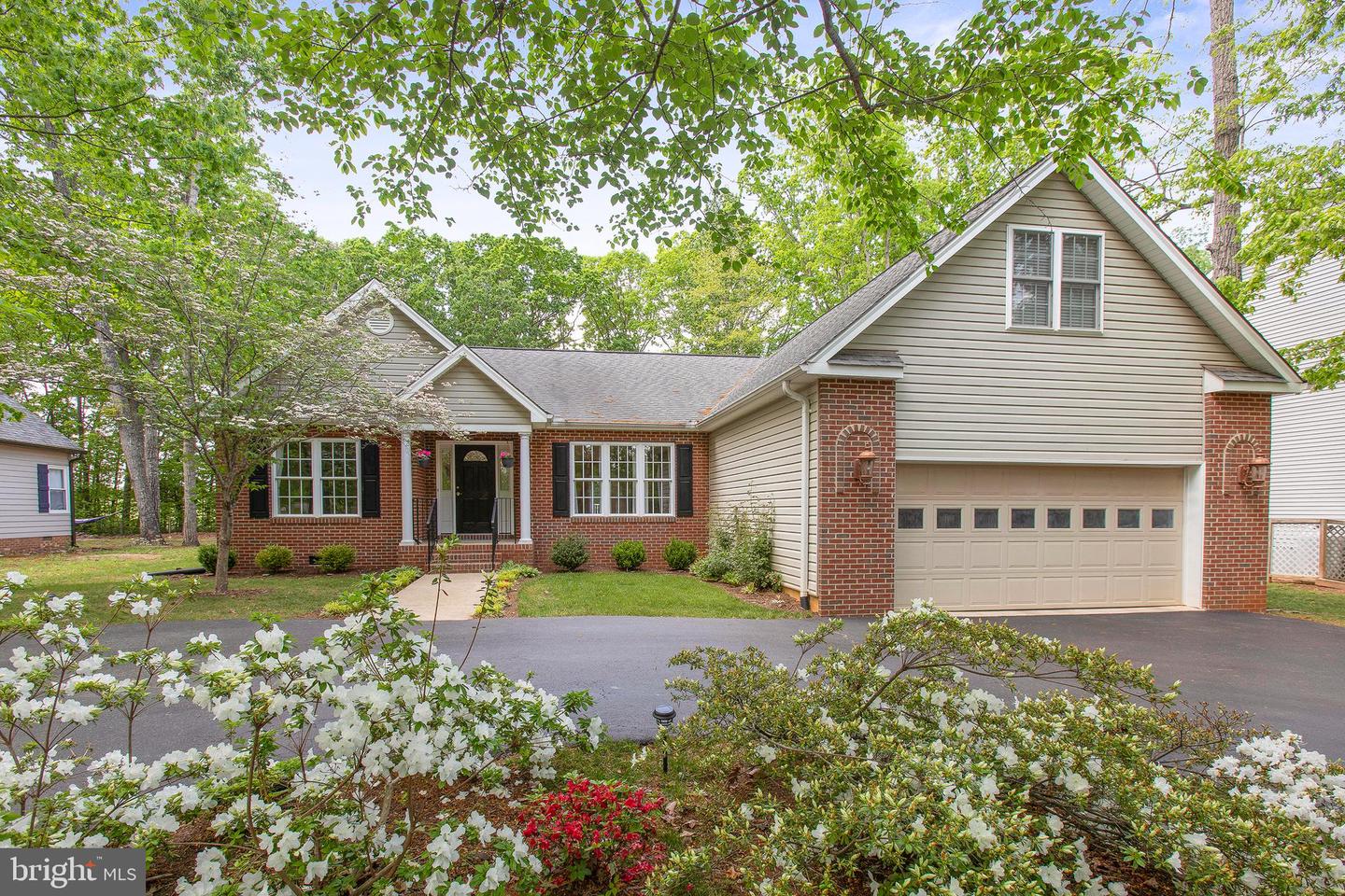 200 SAYLERS CREEK RD, LOCUST GROVE, Virginia 22508, 4 Bedrooms Bedrooms, 7 Rooms Rooms,2 BathroomsBathrooms,Residential,For sale,200 SAYLERS CREEK RD,VAOR2009552 MLS # VAOR2009552