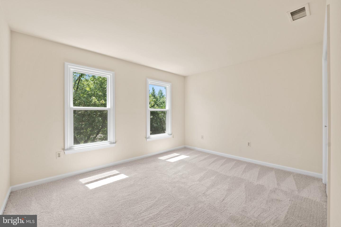 5015 BROOKSHIRE CT E, FREDERICKSBURG, Virginia 22408, 4 Bedrooms Bedrooms, ,2 BathroomsBathrooms,Residential,For sale,5015 BROOKSHIRE CT E,VASP2032662 MLS # VASP2032662