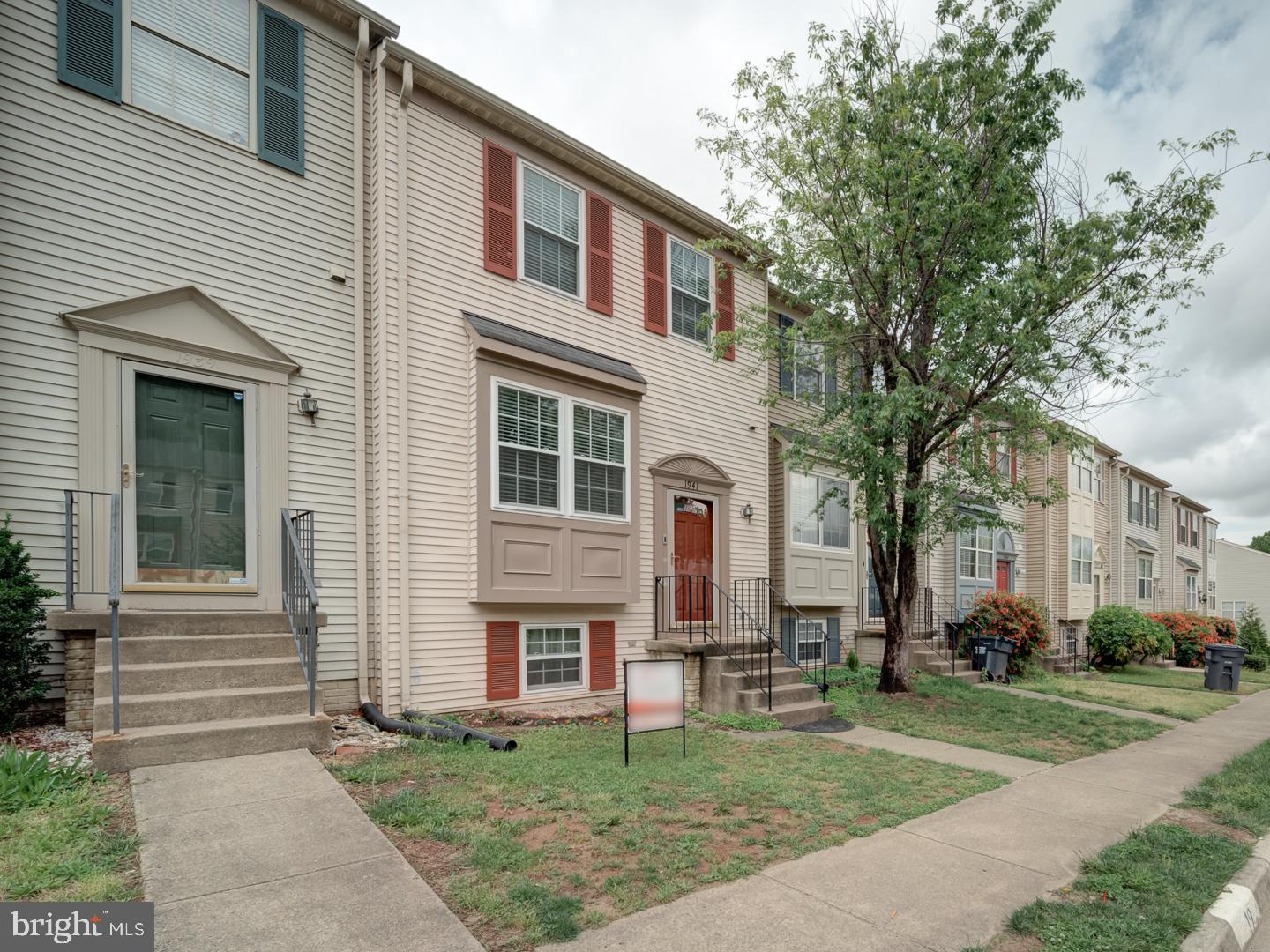 1941 WINSLOW CT, WOODBRIDGE, Virginia 22191, 4 Bedrooms Bedrooms, ,3 BathroomsBathrooms,Residential,For sale,1941 WINSLOW CT,VAPW2093424 MLS # VAPW2093424