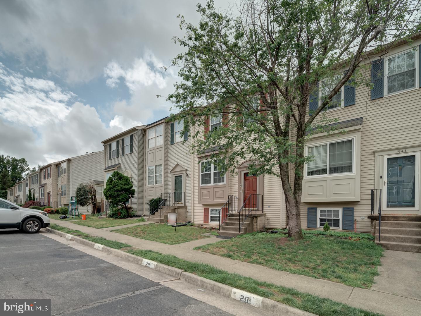 1941 WINSLOW CT, WOODBRIDGE, Virginia 22191, 4 Bedrooms Bedrooms, ,3 BathroomsBathrooms,Residential,For sale,1941 WINSLOW CT,VAPW2093424 MLS # VAPW2093424