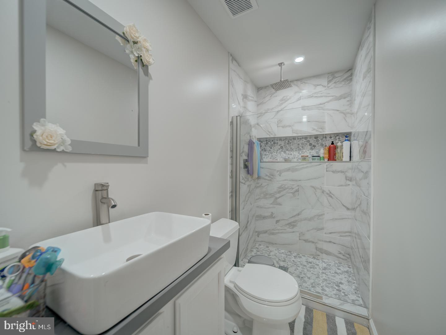 1941 WINSLOW CT, WOODBRIDGE, Virginia 22191, 4 Bedrooms Bedrooms, ,3 BathroomsBathrooms,Residential,For sale,1941 WINSLOW CT,VAPW2093424 MLS # VAPW2093424