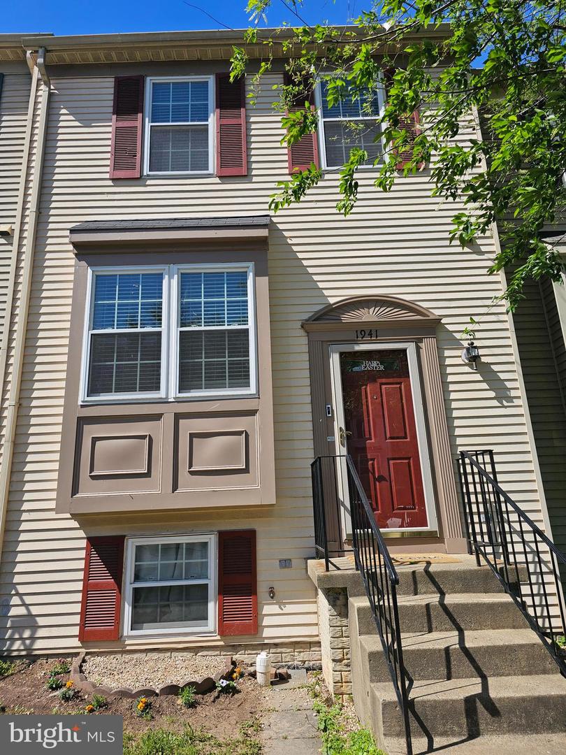 1941 WINSLOW CT, WOODBRIDGE, Virginia 22191, 4 Bedrooms Bedrooms, ,3 BathroomsBathrooms,Residential,For sale,1941 WINSLOW CT,VAPW2093424 MLS # VAPW2093424