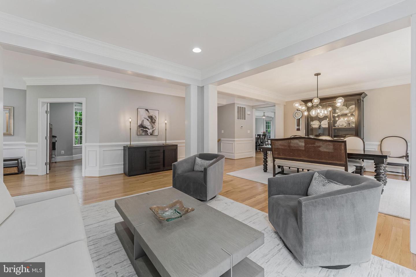 6912 WILLOW ST, FALLS CHURCH, Virginia 22046, 7 Bedrooms Bedrooms, ,5 BathroomsBathrooms,Residential,For sale,6912 WILLOW ST,VAFX2237746 MLS # VAFX2237746