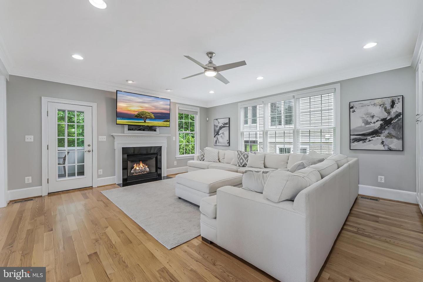 6912 WILLOW ST, FALLS CHURCH, Virginia 22046, 7 Bedrooms Bedrooms, ,5 BathroomsBathrooms,Residential,For sale,6912 WILLOW ST,VAFX2237746 MLS # VAFX2237746