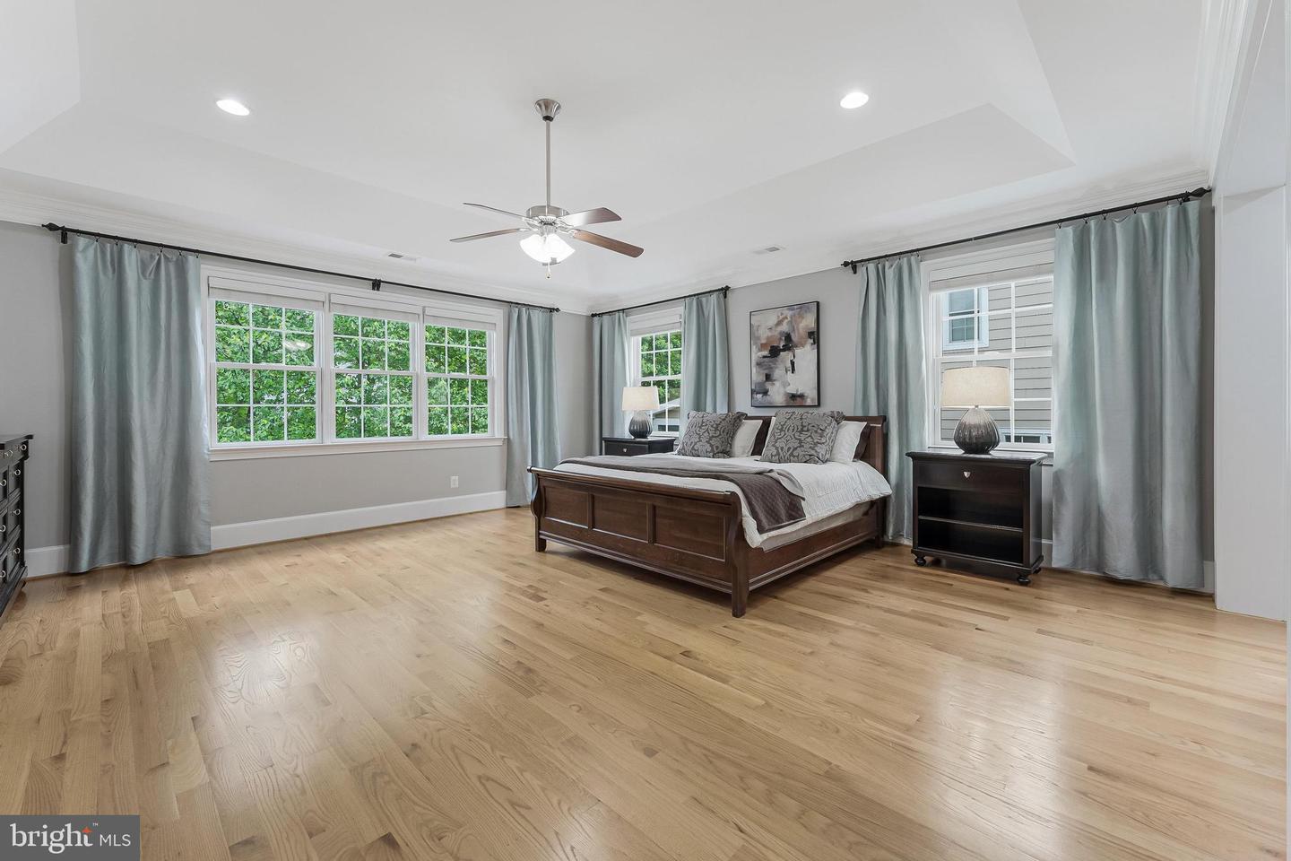6912 WILLOW ST, FALLS CHURCH, Virginia 22046, 7 Bedrooms Bedrooms, ,5 BathroomsBathrooms,Residential,For sale,6912 WILLOW ST,VAFX2237746 MLS # VAFX2237746