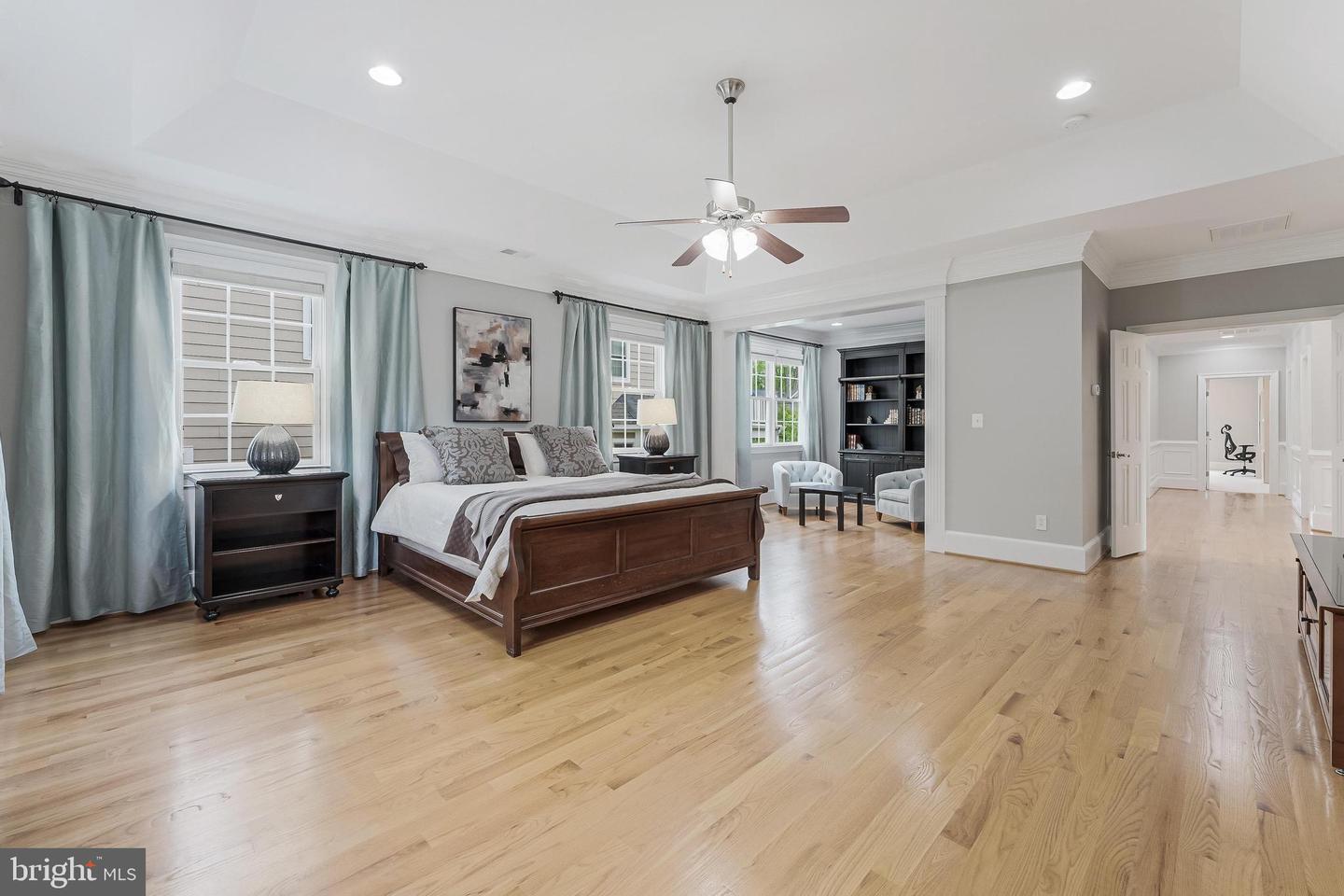 6912 WILLOW ST, FALLS CHURCH, Virginia 22046, 7 Bedrooms Bedrooms, ,5 BathroomsBathrooms,Residential,For sale,6912 WILLOW ST,VAFX2237746 MLS # VAFX2237746