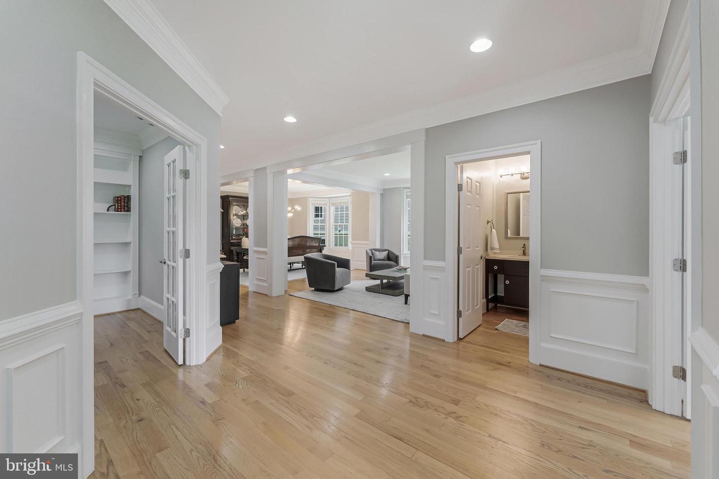 6912 WILLOW ST, FALLS CHURCH, Virginia 22046, 7 Bedrooms Bedrooms, ,5 BathroomsBathrooms,Residential,For sale,6912 WILLOW ST,VAFX2237746 MLS # VAFX2237746