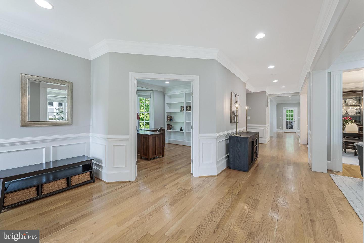 6912 WILLOW ST, FALLS CHURCH, Virginia 22046, 7 Bedrooms Bedrooms, ,5 BathroomsBathrooms,Residential,For sale,6912 WILLOW ST,VAFX2237746 MLS # VAFX2237746