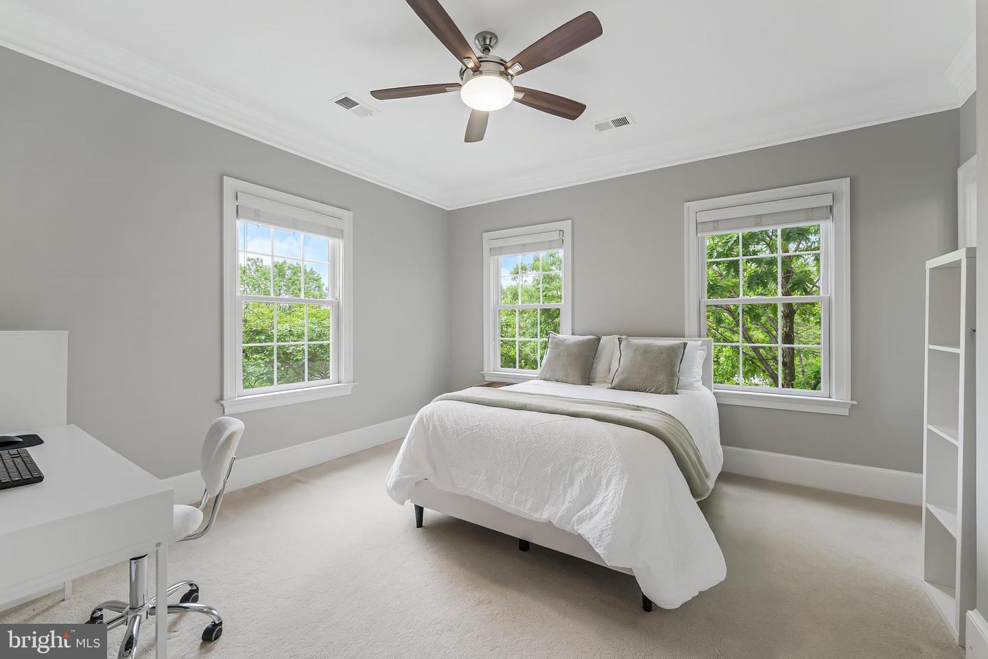 6912 WILLOW ST, FALLS CHURCH, Virginia 22046, 7 Bedrooms Bedrooms, ,5 BathroomsBathrooms,Residential,For sale,6912 WILLOW ST,VAFX2237746 MLS # VAFX2237746