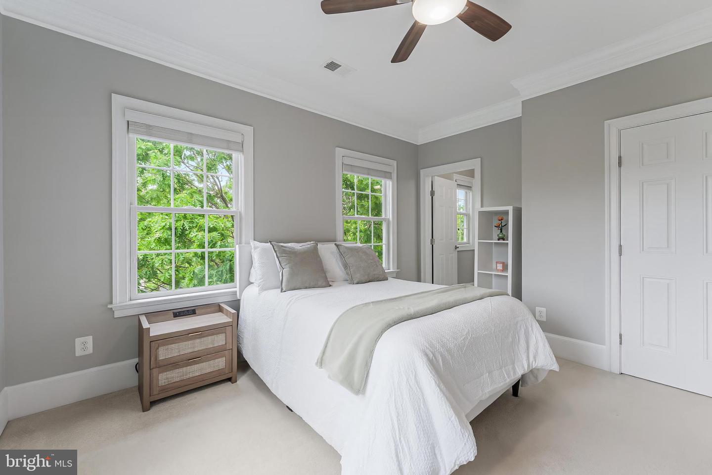 6912 WILLOW ST, FALLS CHURCH, Virginia 22046, 7 Bedrooms Bedrooms, ,5 BathroomsBathrooms,Residential,For sale,6912 WILLOW ST,VAFX2237746 MLS # VAFX2237746