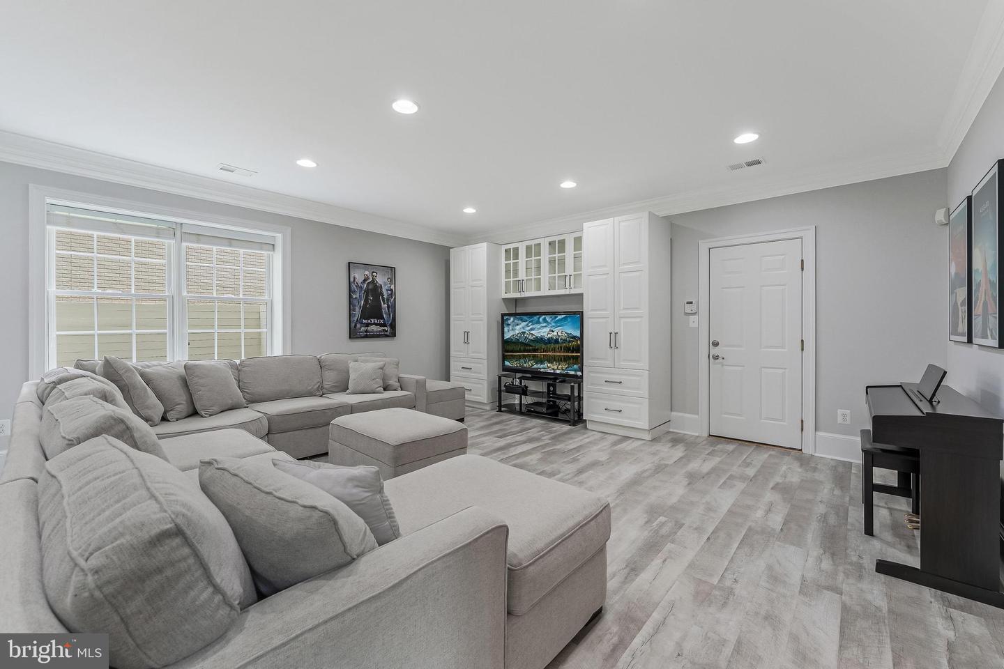 6912 WILLOW ST, FALLS CHURCH, Virginia 22046, 7 Bedrooms Bedrooms, ,5 BathroomsBathrooms,Residential,For sale,6912 WILLOW ST,VAFX2237746 MLS # VAFX2237746