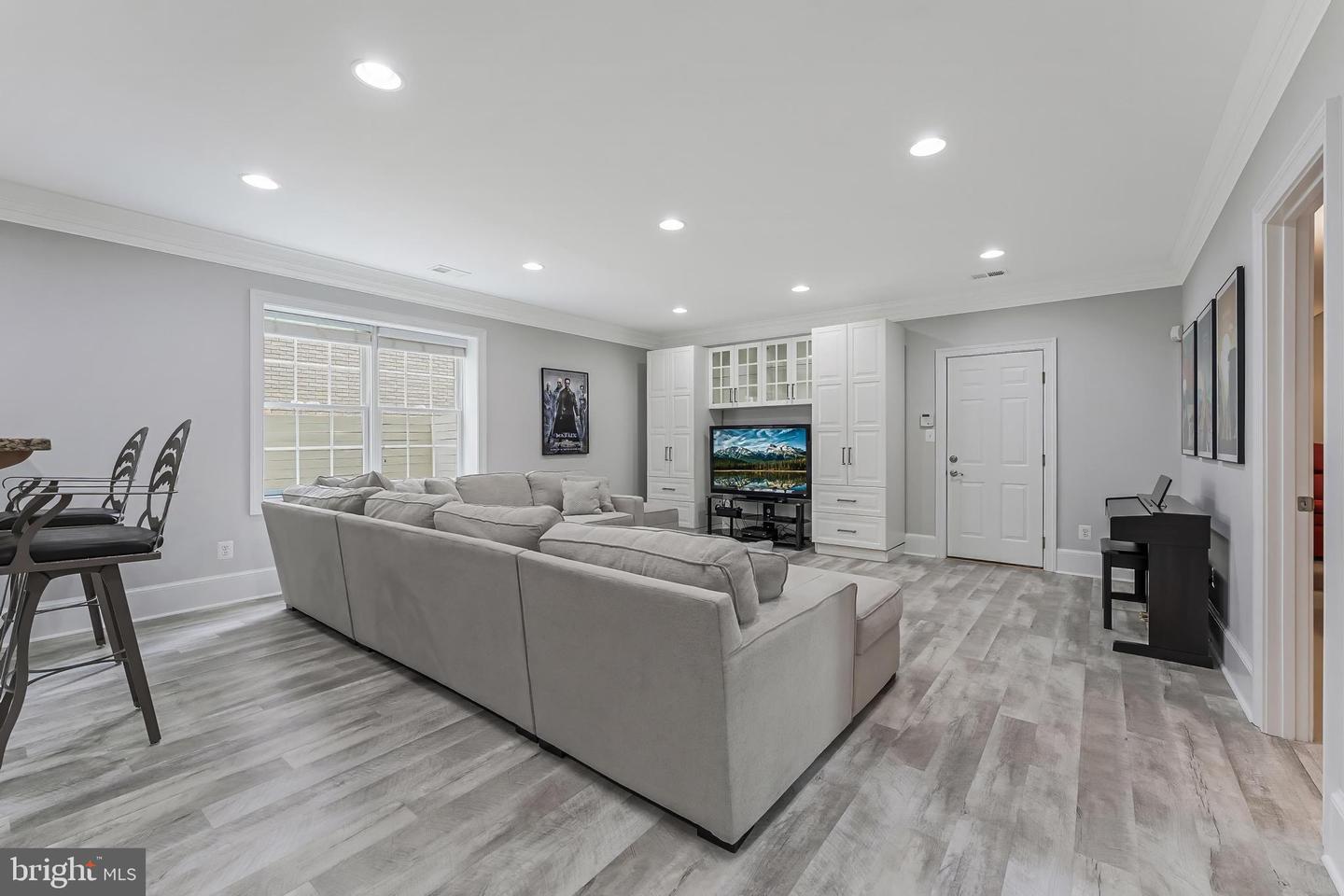 6912 WILLOW ST, FALLS CHURCH, Virginia 22046, 7 Bedrooms Bedrooms, ,5 BathroomsBathrooms,Residential,For sale,6912 WILLOW ST,VAFX2237746 MLS # VAFX2237746