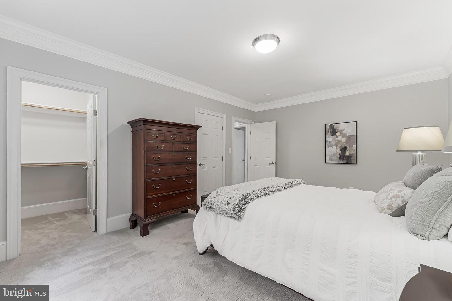 6912 WILLOW ST, FALLS CHURCH, Virginia 22046, 7 Bedrooms Bedrooms, ,5 BathroomsBathrooms,Residential,For sale,6912 WILLOW ST,VAFX2237746 MLS # VAFX2237746