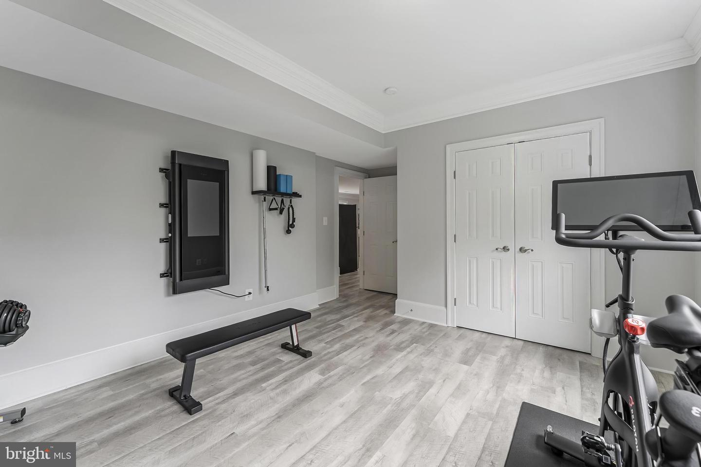 6912 WILLOW ST, FALLS CHURCH, Virginia 22046, 7 Bedrooms Bedrooms, ,5 BathroomsBathrooms,Residential,For sale,6912 WILLOW ST,VAFX2237746 MLS # VAFX2237746