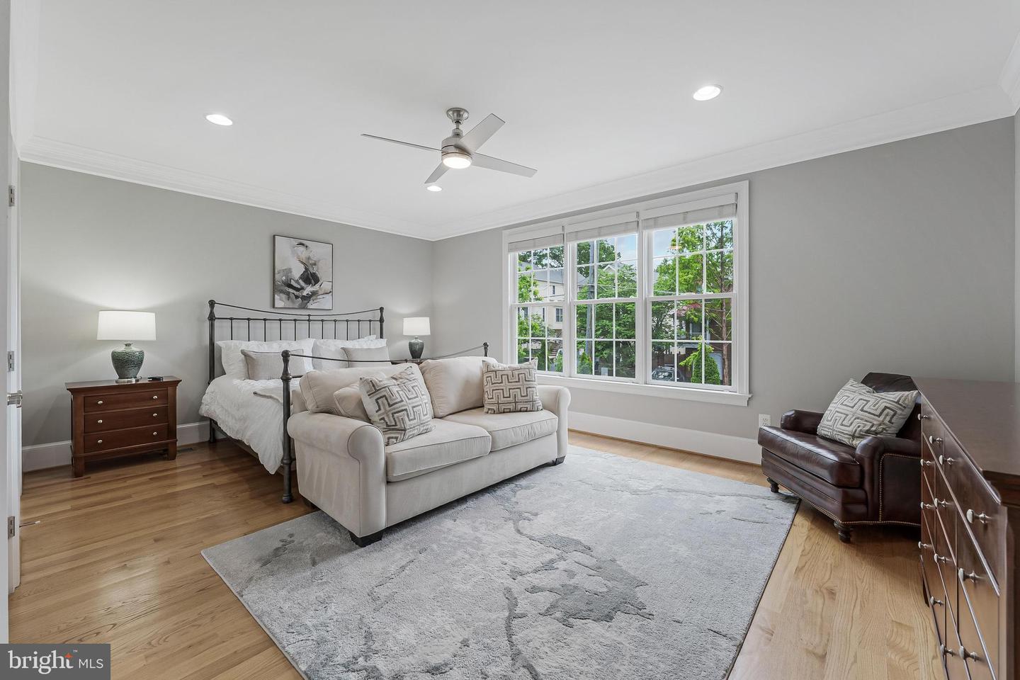 6912 WILLOW ST, FALLS CHURCH, Virginia 22046, 7 Bedrooms Bedrooms, ,5 BathroomsBathrooms,Residential,For sale,6912 WILLOW ST,VAFX2237746 MLS # VAFX2237746