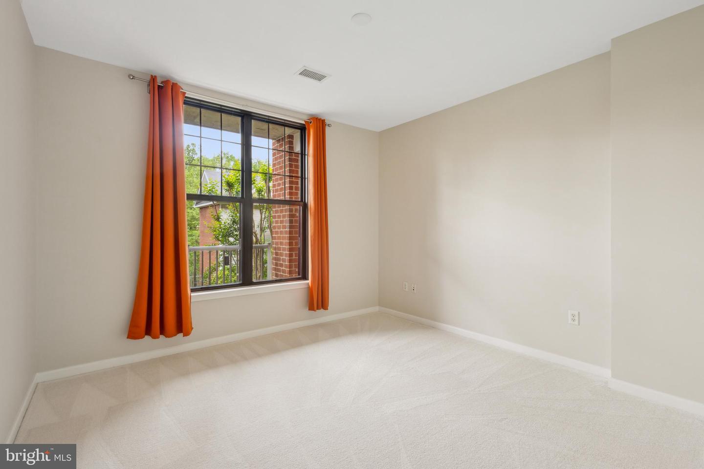 444 W BROAD ST #410, FALLS CHURCH, Virginia 22046, 2 Bedrooms Bedrooms, ,2 BathroomsBathrooms,Residential,For sale,444 W BROAD ST #410,VAFA2002950 MLS # VAFA2002950