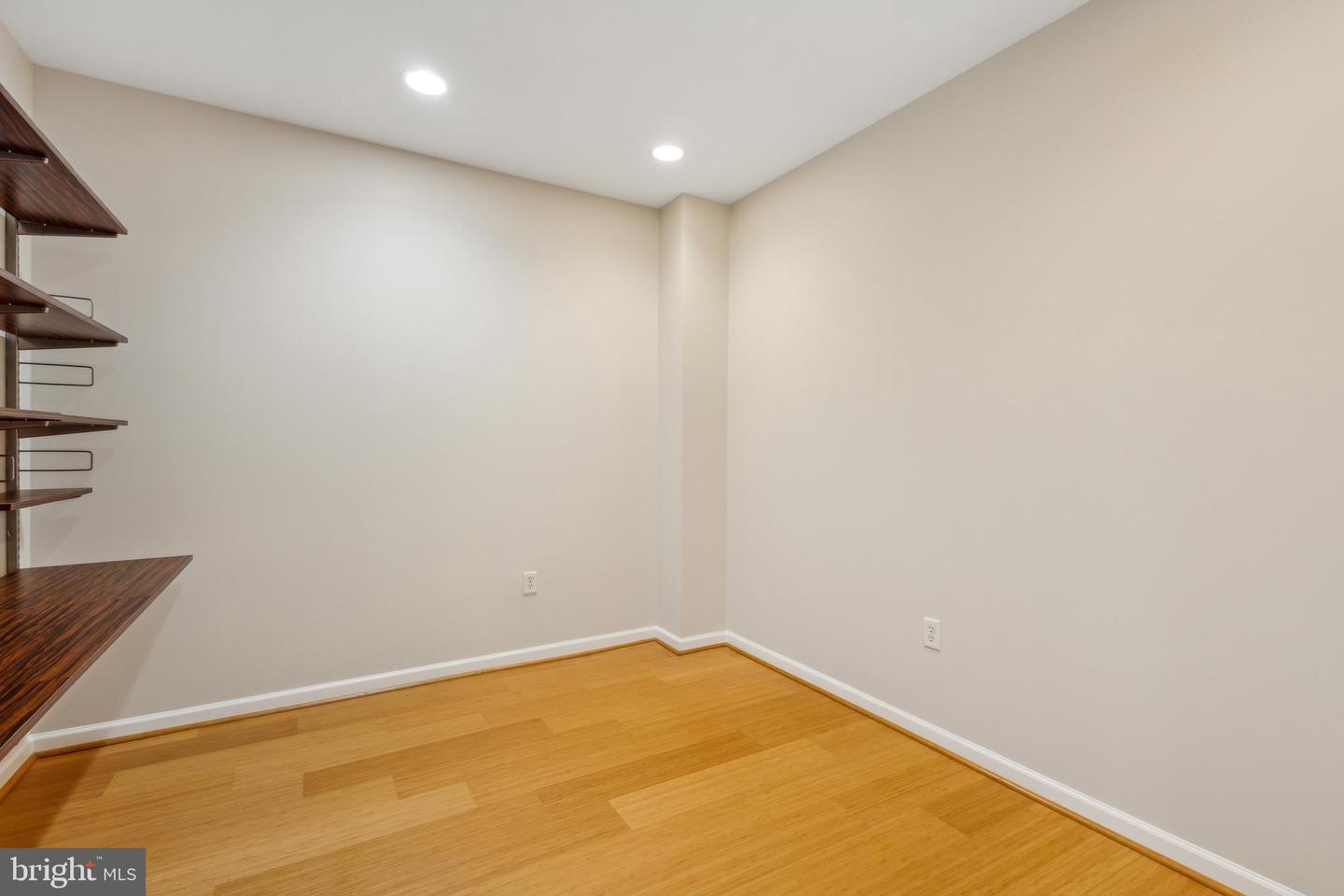 444 W BROAD ST #410, FALLS CHURCH, Virginia 22046, 2 Bedrooms Bedrooms, ,2 BathroomsBathrooms,Residential,For sale,444 W BROAD ST #410,VAFA2002950 MLS # VAFA2002950