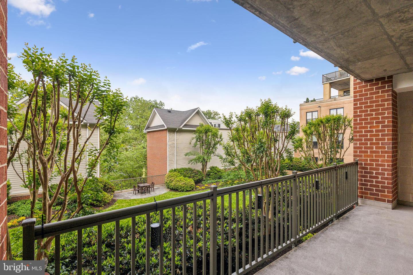 444 W BROAD ST #410, FALLS CHURCH, Virginia 22046, 2 Bedrooms Bedrooms, ,2 BathroomsBathrooms,Residential,For sale,444 W BROAD ST #410,VAFA2002950 MLS # VAFA2002950