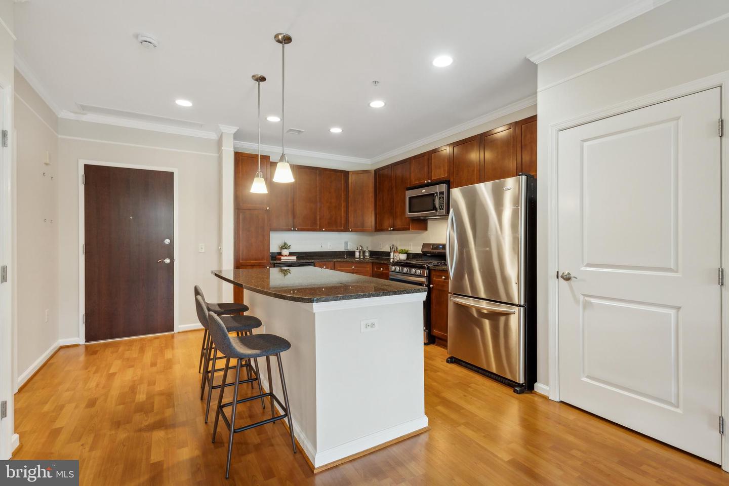 444 W BROAD ST #410, FALLS CHURCH, Virginia 22046, 2 Bedrooms Bedrooms, ,2 BathroomsBathrooms,Residential,For sale,444 W BROAD ST #410,VAFA2002950 MLS # VAFA2002950