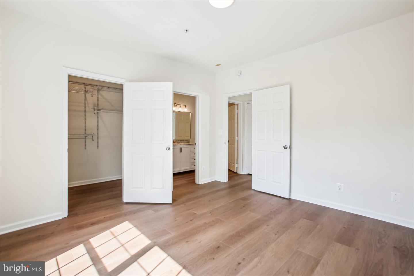 1704 LAKE SHORE CREST DR #32, RESTON, Virginia 20190, 2 Bedrooms Bedrooms, ,1 BathroomBathrooms,Residential,For sale,1704 LAKE SHORE CREST DR #32,VAFX2237796 MLS # VAFX2237796