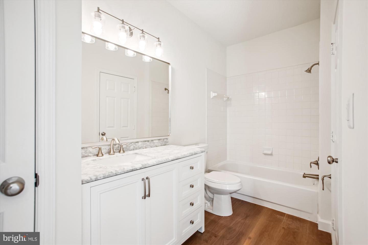 1704 LAKE SHORE CREST DR #32, RESTON, Virginia 20190, 2 Bedrooms Bedrooms, ,1 BathroomBathrooms,Residential,For sale,1704 LAKE SHORE CREST DR #32,VAFX2237796 MLS # VAFX2237796