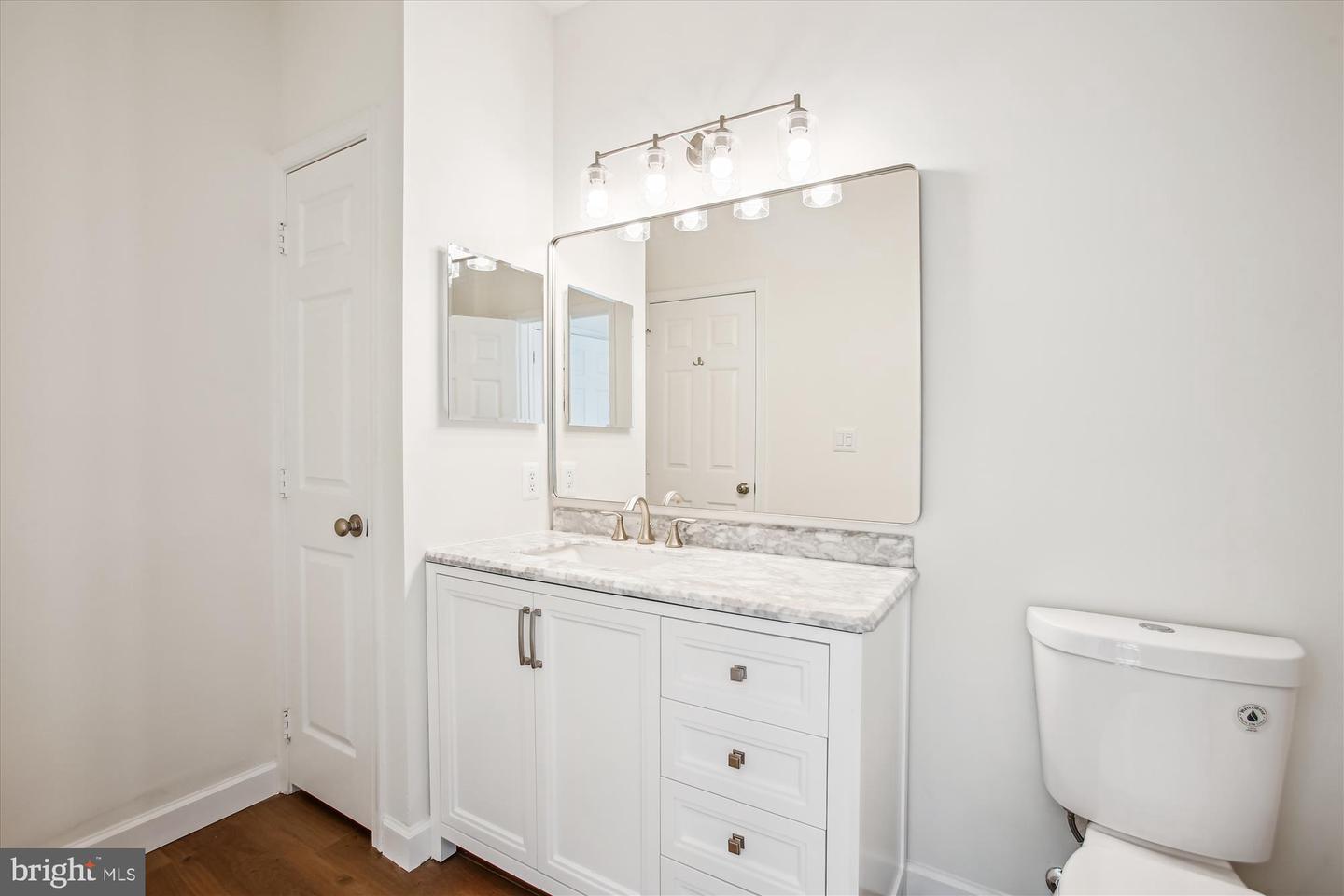 1704 LAKE SHORE CREST DR #32, RESTON, Virginia 20190, 2 Bedrooms Bedrooms, ,1 BathroomBathrooms,Residential,For sale,1704 LAKE SHORE CREST DR #32,VAFX2237796 MLS # VAFX2237796
