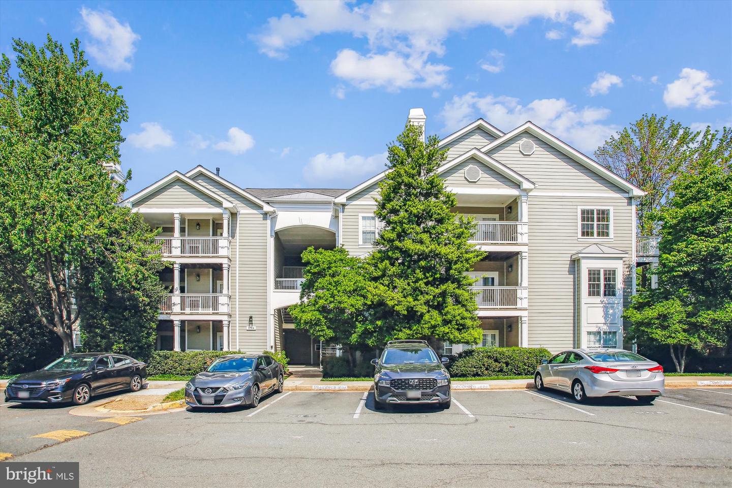 1704 LAKE SHORE CREST DR #32, RESTON, Virginia 20190, 2 Bedrooms Bedrooms, ,1 BathroomBathrooms,Residential,For sale,1704 LAKE SHORE CREST DR #32,VAFX2237796 MLS # VAFX2237796
