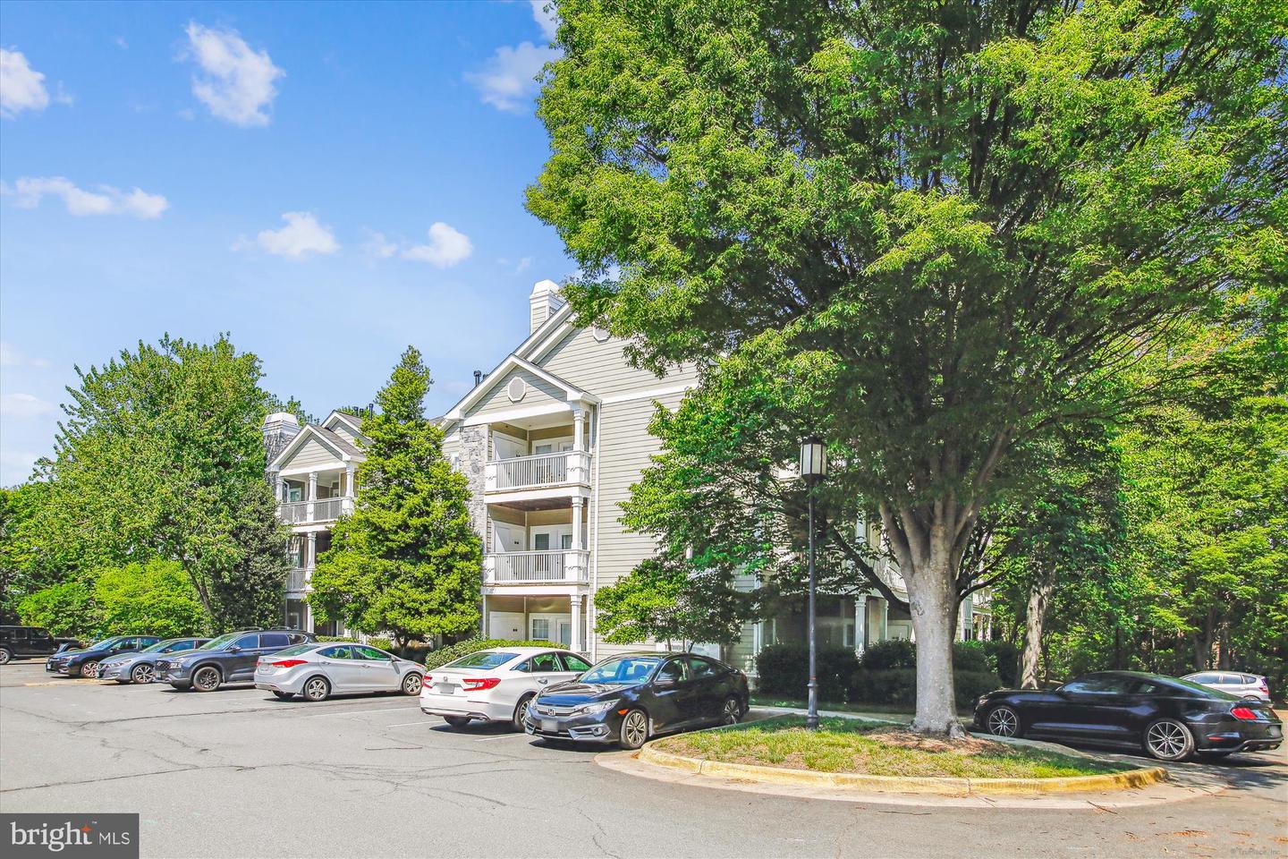 1704 LAKE SHORE CREST DR #32, RESTON, Virginia 20190, 2 Bedrooms Bedrooms, ,1 BathroomBathrooms,Residential,For sale,1704 LAKE SHORE CREST DR #32,VAFX2237796 MLS # VAFX2237796