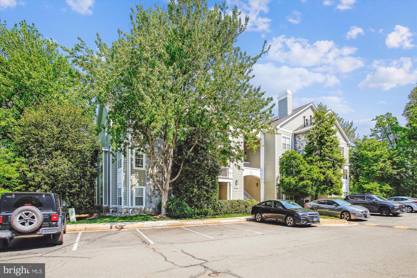 1704 LAKE SHORE CREST DR #32, RESTON, Virginia 20190, 2 Bedrooms Bedrooms, ,1 BathroomBathrooms,Residential,For sale,1704 LAKE SHORE CREST DR #32,VAFX2237796 MLS # VAFX2237796