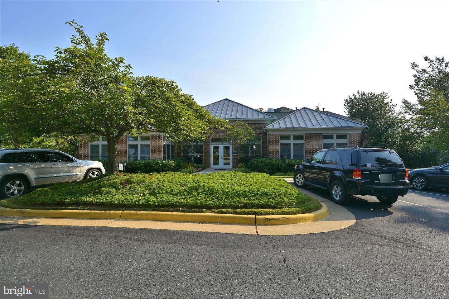 1704 LAKE SHORE CREST DR #32, RESTON, Virginia 20190, 2 Bedrooms Bedrooms, ,1 BathroomBathrooms,Residential,For sale,1704 LAKE SHORE CREST DR #32,VAFX2237796 MLS # VAFX2237796