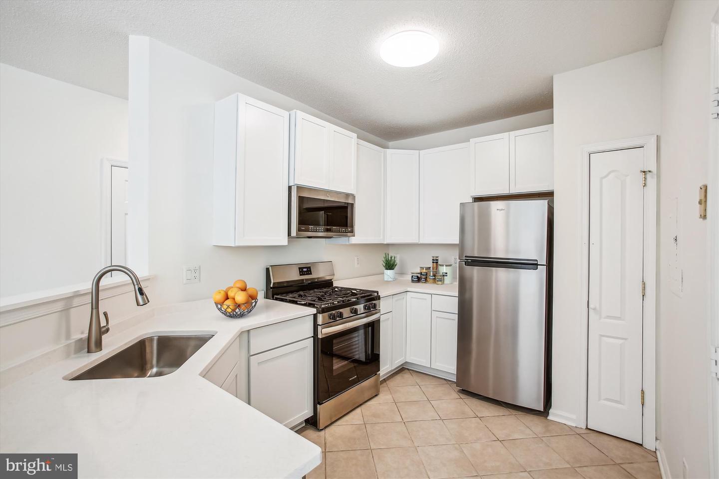 1704 LAKE SHORE CREST DR #32, RESTON, Virginia 20190, 2 Bedrooms Bedrooms, ,1 BathroomBathrooms,Residential,For sale,1704 LAKE SHORE CREST DR #32,VAFX2237796 MLS # VAFX2237796