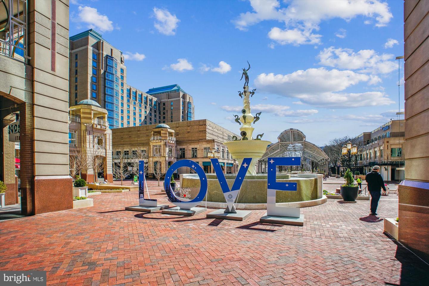 1704 LAKE SHORE CREST DR #32, RESTON, Virginia 20190, 2 Bedrooms Bedrooms, ,1 BathroomBathrooms,Residential,For sale,1704 LAKE SHORE CREST DR #32,VAFX2237796 MLS # VAFX2237796