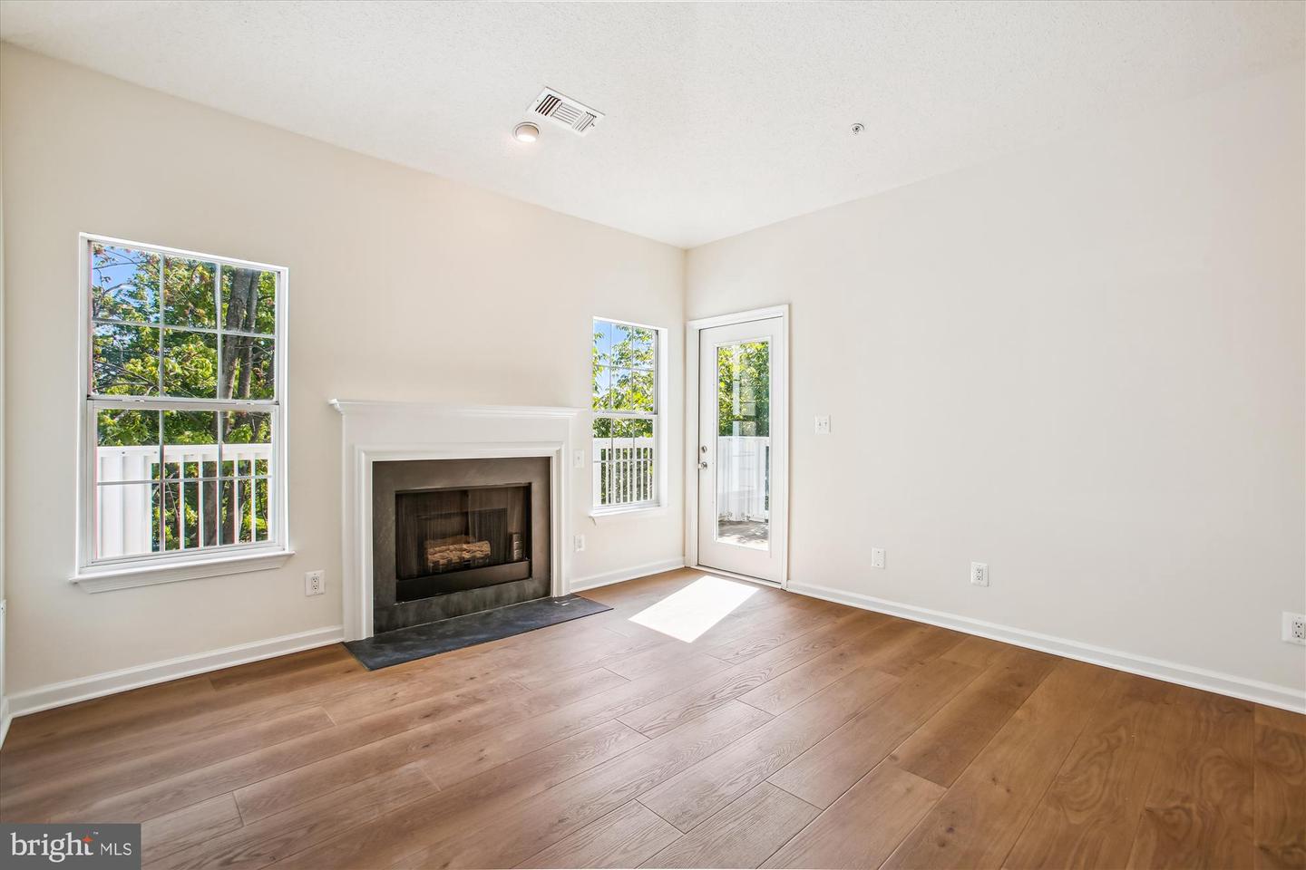 1704 LAKE SHORE CREST DR #32, RESTON, Virginia 20190, 2 Bedrooms Bedrooms, ,1 BathroomBathrooms,Residential,For sale,1704 LAKE SHORE CREST DR #32,VAFX2237796 MLS # VAFX2237796