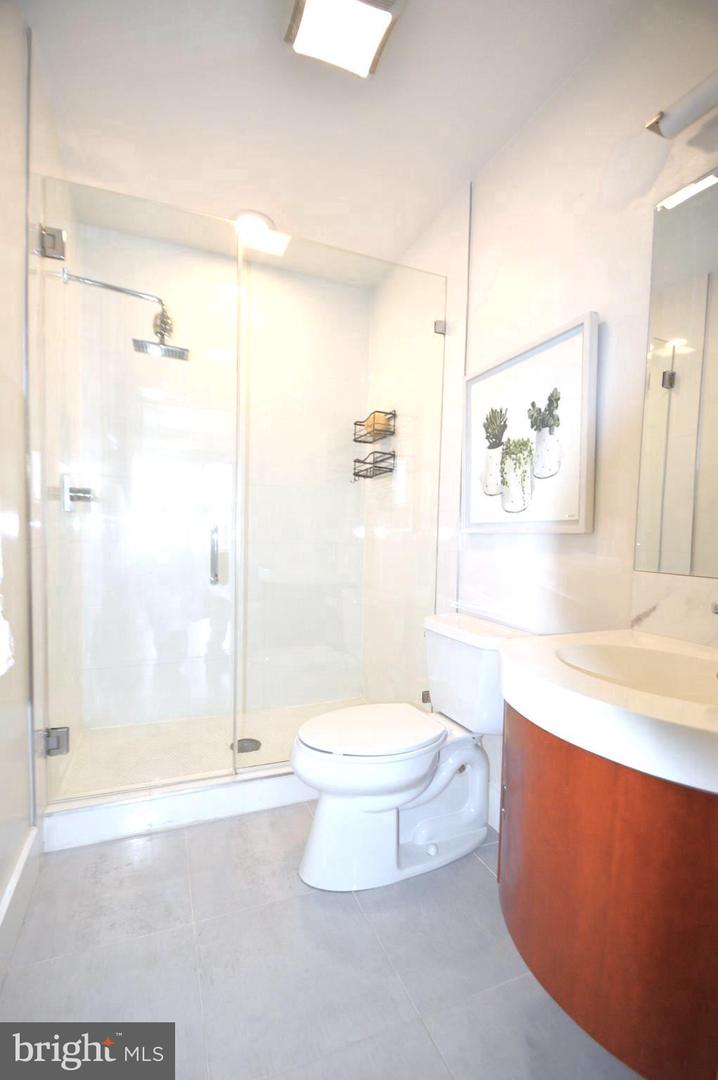 1421 FLORIDA AVE NW #5, WASHINGTON, District Of Columbia 20009, 2 Bedrooms Bedrooms, ,2 BathroomsBathrooms,Residential,For sale,1421 FLORIDA AVE NW #5,DCDC2198076 MLS # DCDC2198076