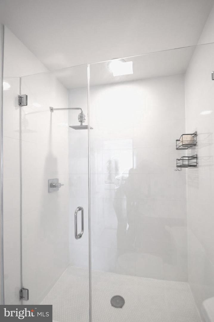 1421 FLORIDA AVE NW #5, WASHINGTON, District Of Columbia 20009, 2 Bedrooms Bedrooms, ,2 BathroomsBathrooms,Residential,For sale,1421 FLORIDA AVE NW #5,DCDC2198076 MLS # DCDC2198076