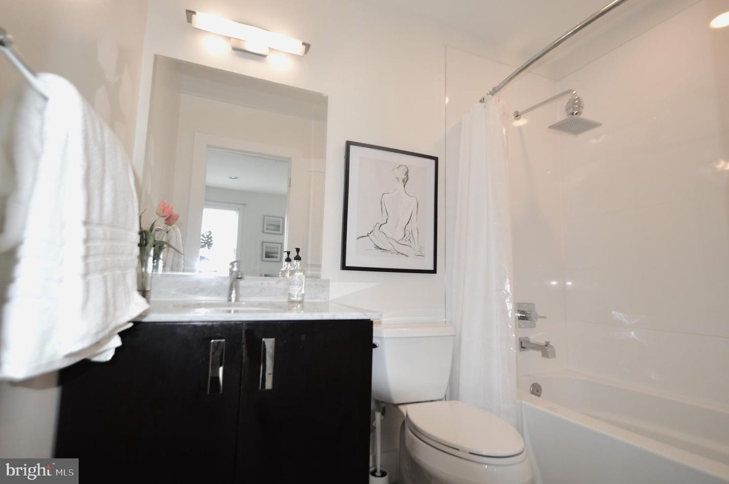 1421 FLORIDA AVE NW #5, WASHINGTON, District Of Columbia 20009, 2 Bedrooms Bedrooms, ,2 BathroomsBathrooms,Residential,For sale,1421 FLORIDA AVE NW #5,DCDC2198076 MLS # DCDC2198076
