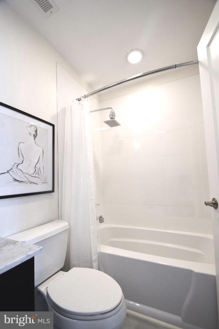1421 FLORIDA AVE NW #5, WASHINGTON, District Of Columbia 20009, 2 Bedrooms Bedrooms, ,2 BathroomsBathrooms,Residential,For sale,1421 FLORIDA AVE NW #5,DCDC2198076 MLS # DCDC2198076