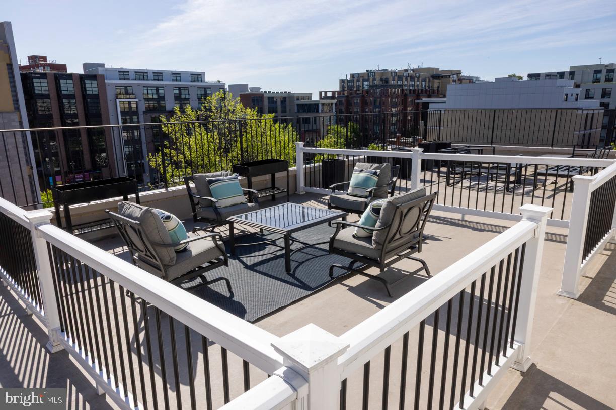 1421 FLORIDA AVE NW #5, WASHINGTON, District Of Columbia 20009, 2 Bedrooms Bedrooms, ,2 BathroomsBathrooms,Residential,For sale,1421 FLORIDA AVE NW #5,DCDC2198076 MLS # DCDC2198076