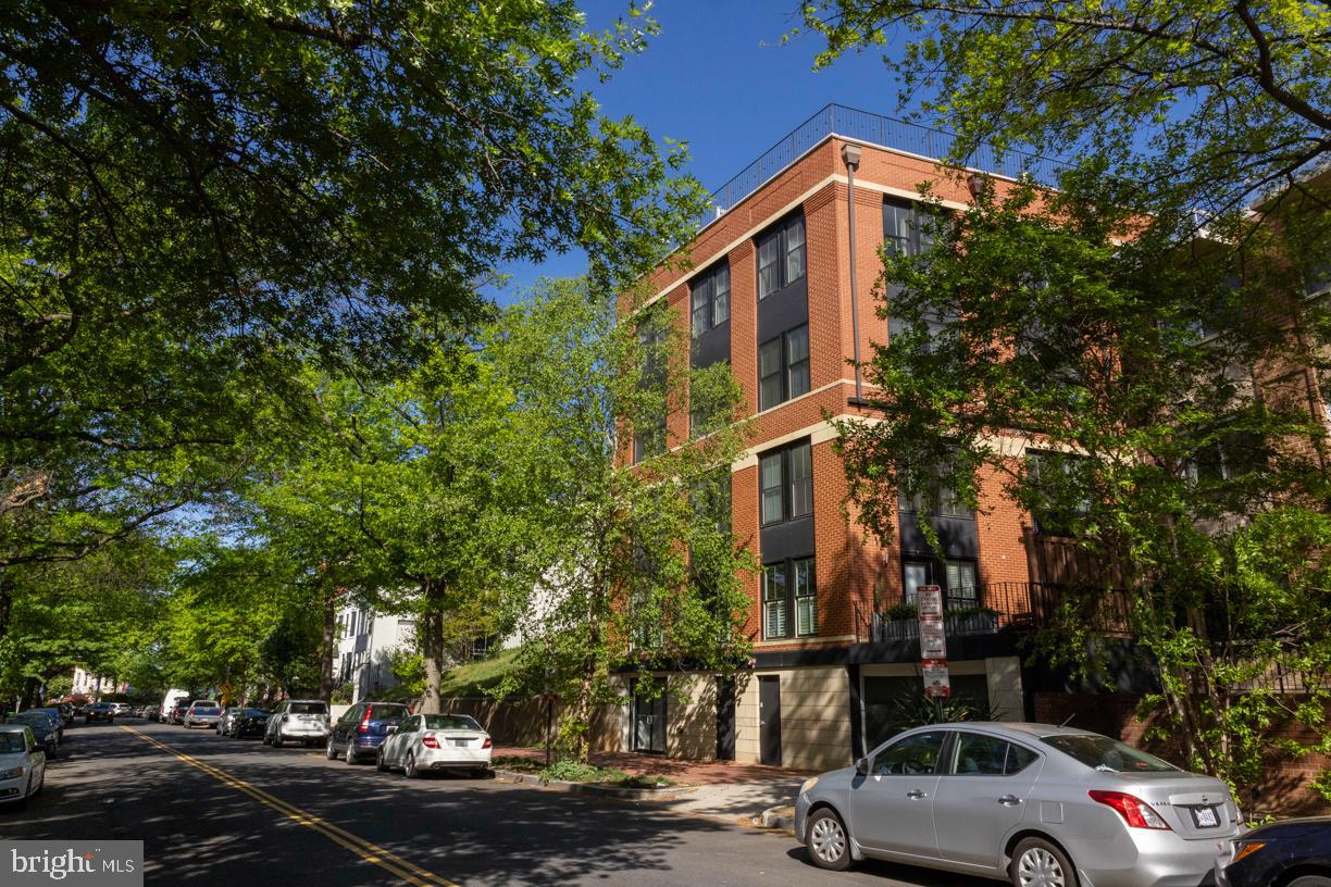 1421 FLORIDA AVE NW #5, WASHINGTON, District Of Columbia 20009, 2 Bedrooms Bedrooms, ,2 BathroomsBathrooms,Residential,For sale,1421 FLORIDA AVE NW #5,DCDC2198076 MLS # DCDC2198076