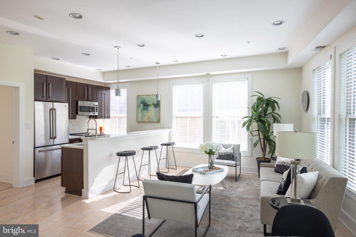 1421 FLORIDA AVE NW #5, WASHINGTON, District Of Columbia 20009, 2 Bedrooms Bedrooms, ,2 BathroomsBathrooms,Residential,For sale,1421 FLORIDA AVE NW #5,DCDC2198076 MLS # DCDC2198076