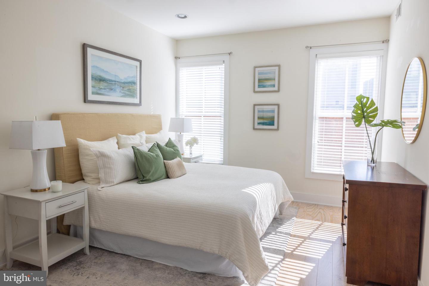 1421 FLORIDA AVE NW #5, WASHINGTON, District Of Columbia 20009, 2 Bedrooms Bedrooms, ,2 BathroomsBathrooms,Residential,For sale,1421 FLORIDA AVE NW #5,DCDC2198076 MLS # DCDC2198076