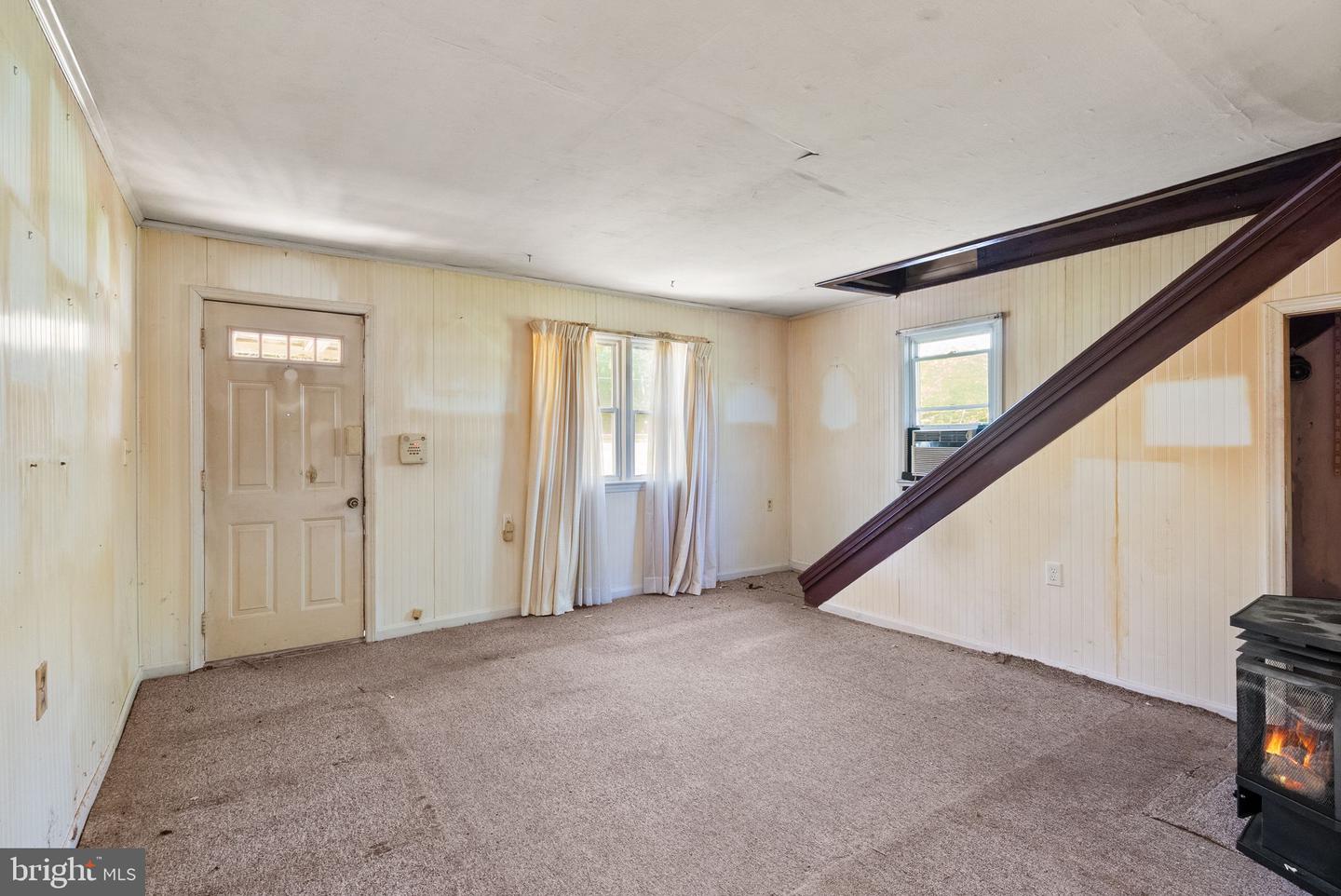 13616 NOKESVILLE RD, NOKESVILLE, Virginia 20181, 3 Bedrooms Bedrooms, ,1 BathroomBathrooms,Residential,For sale,13616 NOKESVILLE RD,VAPW2093482 MLS # VAPW2093482