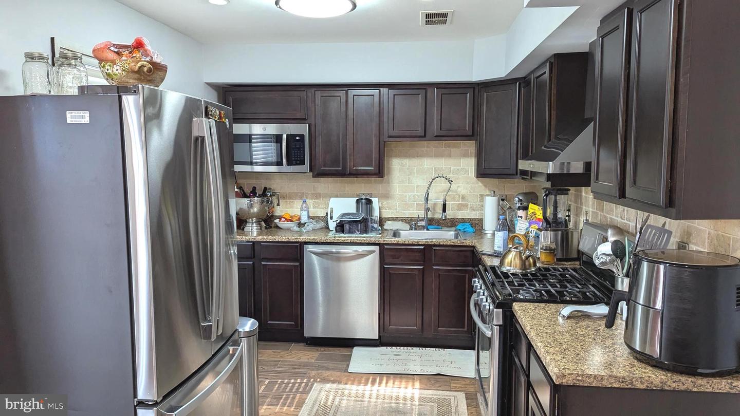 3608 FELMORE CT, WOODBRIDGE, Virginia 22193, 3 Bedrooms Bedrooms, ,1 BathroomBathrooms,Residential,For sale,3608 FELMORE CT,VAPW2093488 MLS # VAPW2093488
