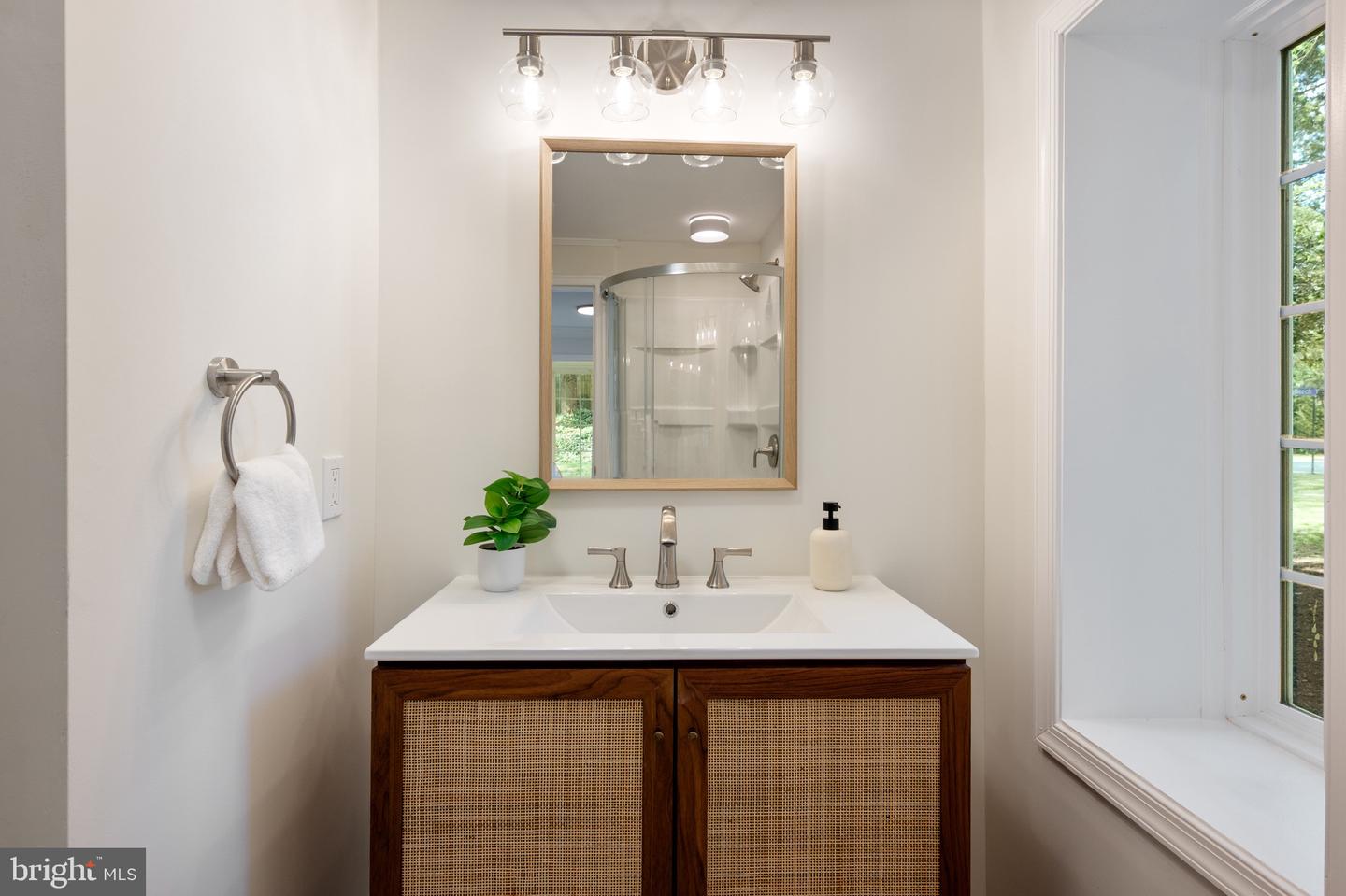 6001 BEECH TREE DR, ALEXANDRIA, Virginia 22310, 5 Bedrooms Bedrooms, ,3 BathroomsBathrooms,Residential,For sale,6001 BEECH TREE DR,VAFX2237738 MLS # VAFX2237738